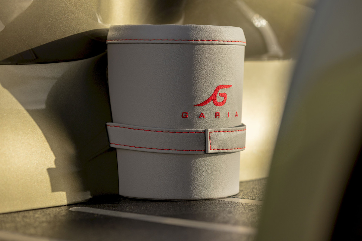 garia via 2 seater 00008